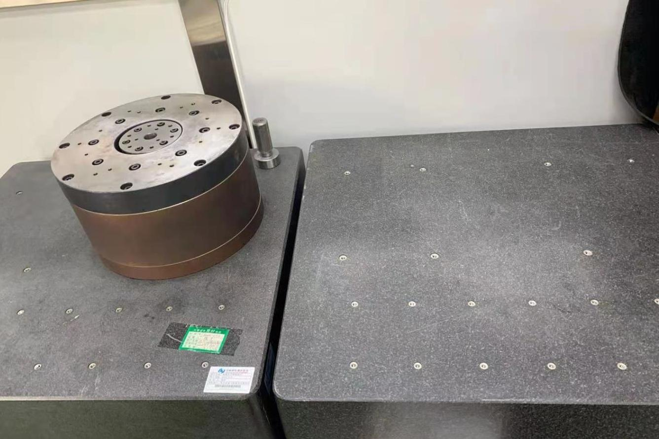 高精度万能测角仪