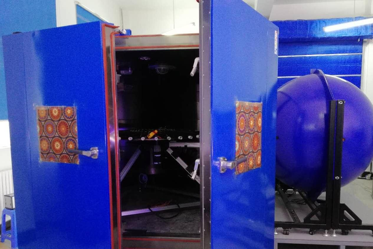 高低温交变湿热试验箱