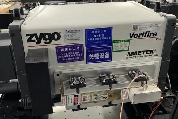 红外激光干涉仪