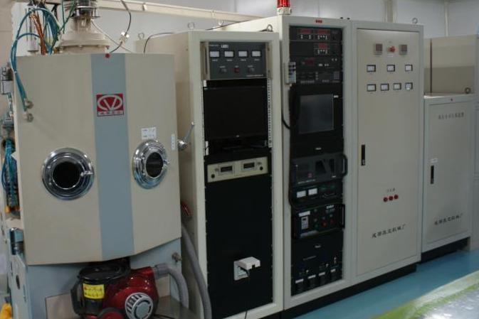 箱式真空镀膜机