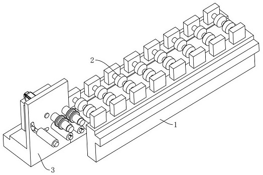 一种薄板辊轧成型设备